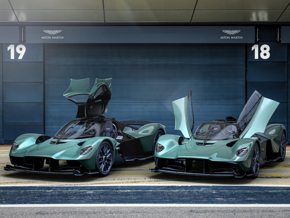 Aston Martin Valkyrie V12 Spider, 2022 Valkyrie Spider 